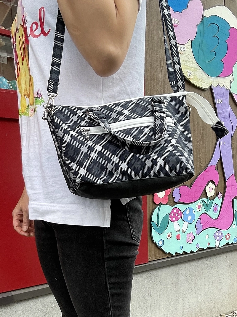 アコースティックチェック ショルダーバッグ